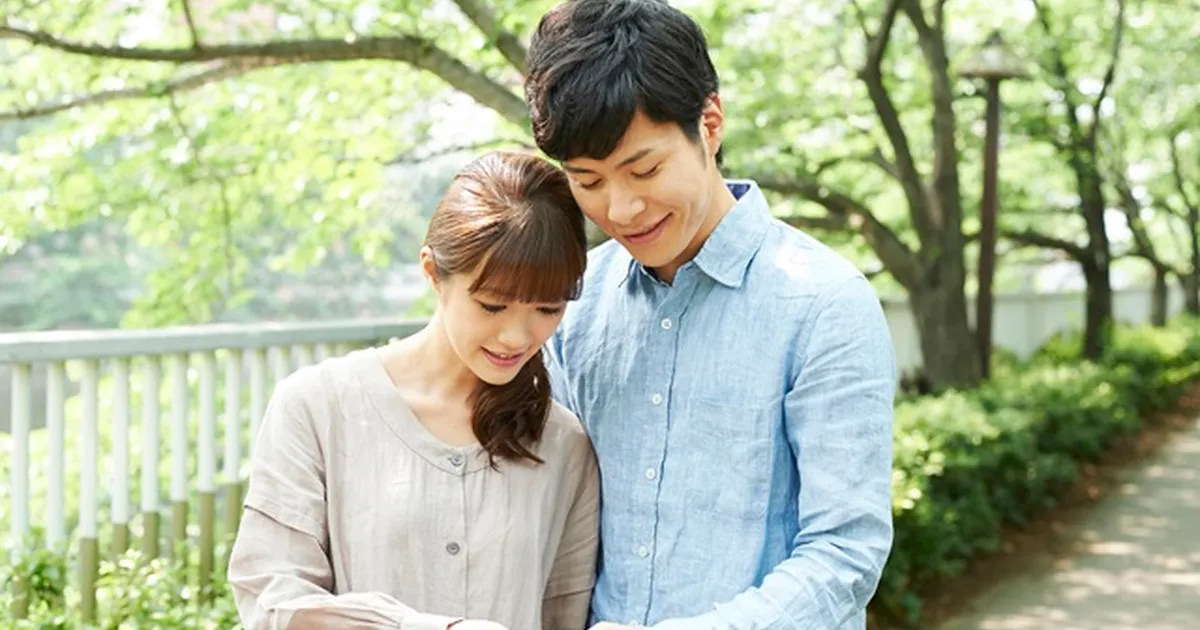 か弱いキャラがモテ 男性が 守ってあげたい と思ってしまう女性の特徴 みんなのウェディングニュース