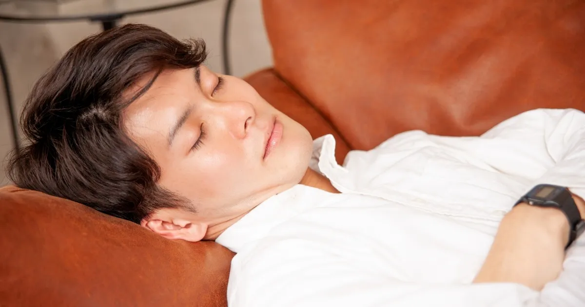 起こさないと昼過ぎまで寝ている 入浴や歯磨きをせずに寝る だらしないグータラ夫をどう育てるべき みんなのウェディングニュース 起こさないと昼過ぎまで寝ている 入浴や歯磨きをせずに寝る だらしないグータラ夫をどう育てるべき みんなのウェディングニュース