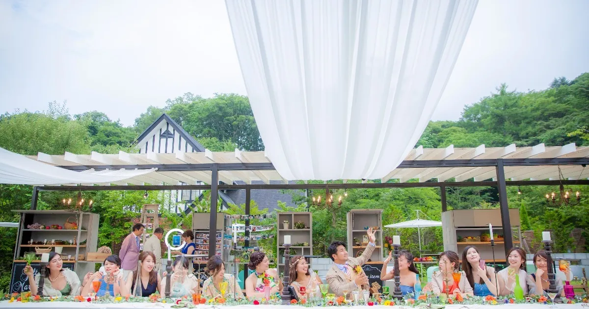 暑いからやめたほうがいいの 夏の結婚式メリット デメリット教えます みんなのウェディングニュース