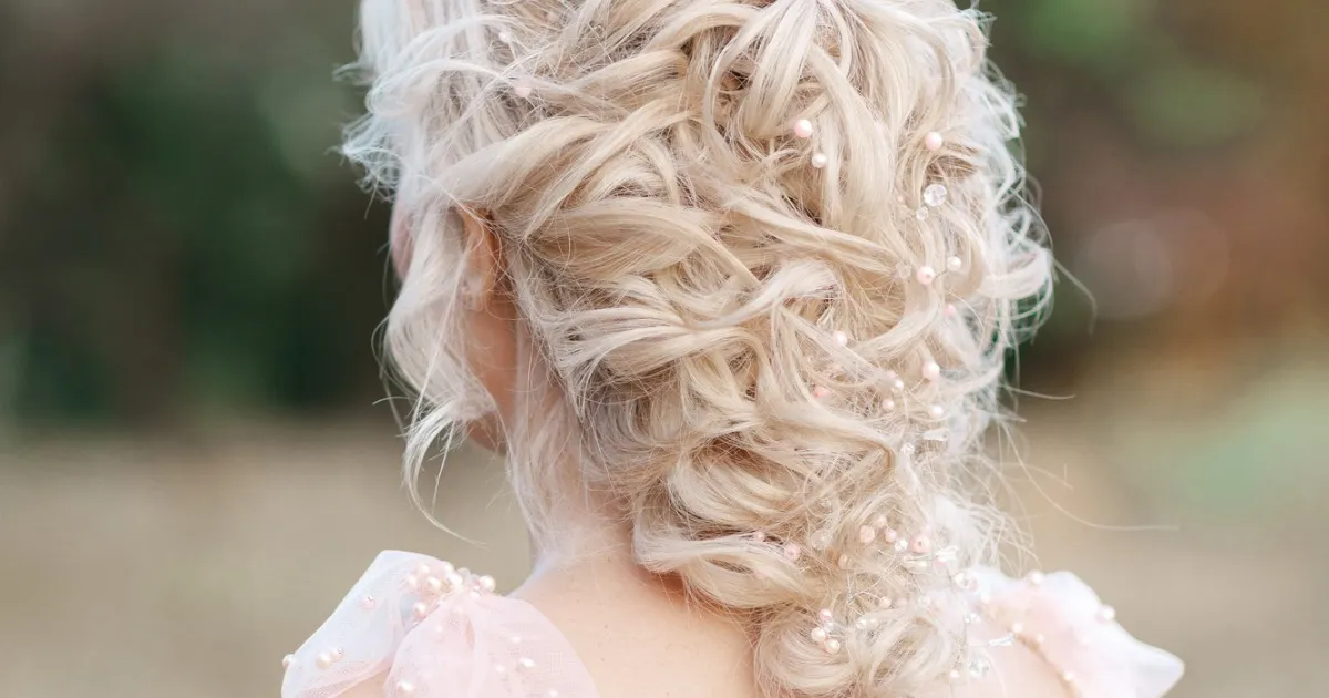 お呼ばれヘアにも花嫁ヘアにも 山本聖也さんの神ヘアアレンジに胸きゅん みんなのウェディングニュース