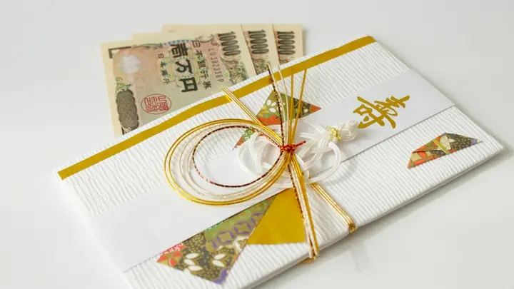披露宴主賓夫妻からのご祝儀がまさかの3万円 お車代を出して引出物も豪華にしたのに と嘆く花嫁に世間の声は みんなのウェディングニュース