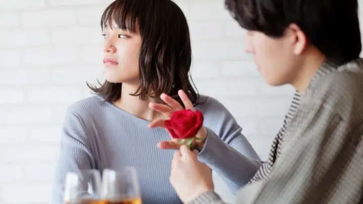 好き避け してしまう男女の心理とは 後悔しないための対処法や見分け方 みんなのウェディングニュース
