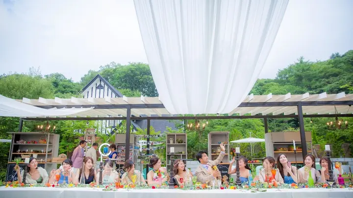 暑いからやめたほうがいいの 夏の結婚式メリット デメリット教えます みんなのウェディングニュース
