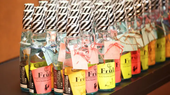 フルーラ以外もかわいすぎる 友枡飲料のドリンク がプチギフトにぴったり みんなのウェディングニュース