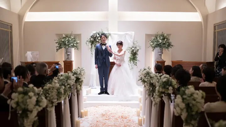 青い鳥と桜が幸せを運ぶ 春のアットホームウェディング みんなのウェディングニュース