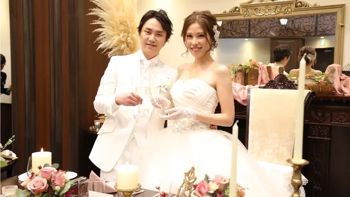 ネイビー＆ピンクとアンティーク調で統一感を！いつまでも色褪せない