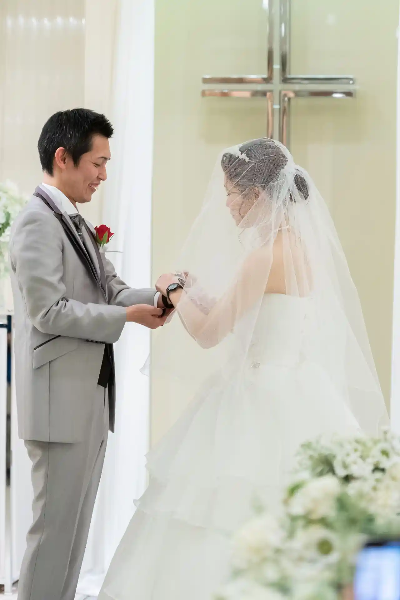 挙式では指輪ではなく、腕時計を交換