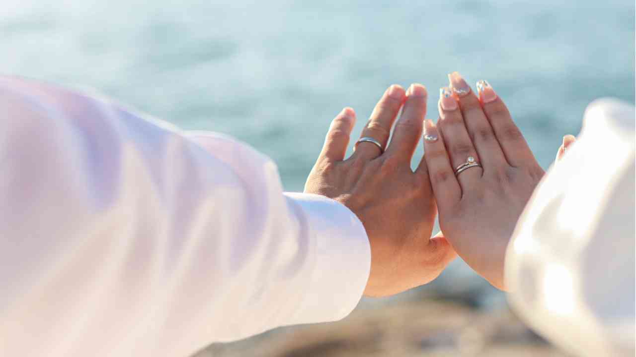 マナーを押さえて祝福いっぱいの結婚報告にしよう！