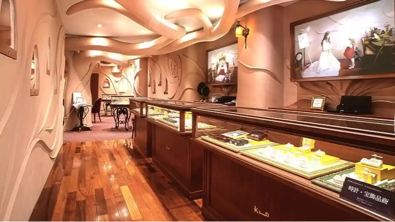 K.UNO(ケイウノ) 銀座中央通り店