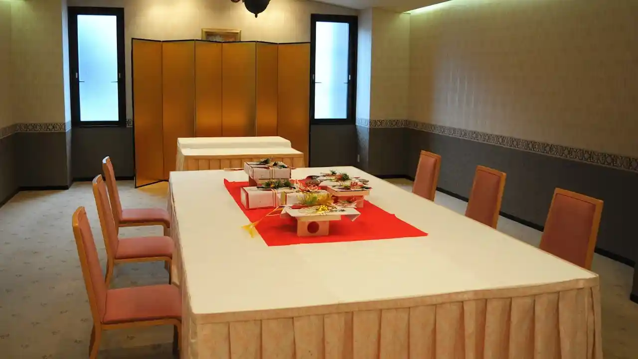 結納と顔合わせの会場・形式・費用の違い