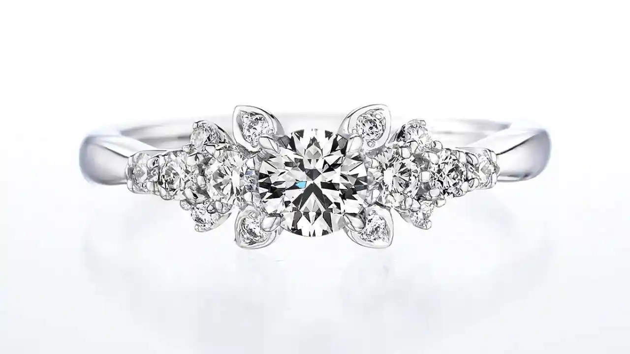 2025年版】みんな大好きティファニーの「人気婚約指輪デザイン」と支持