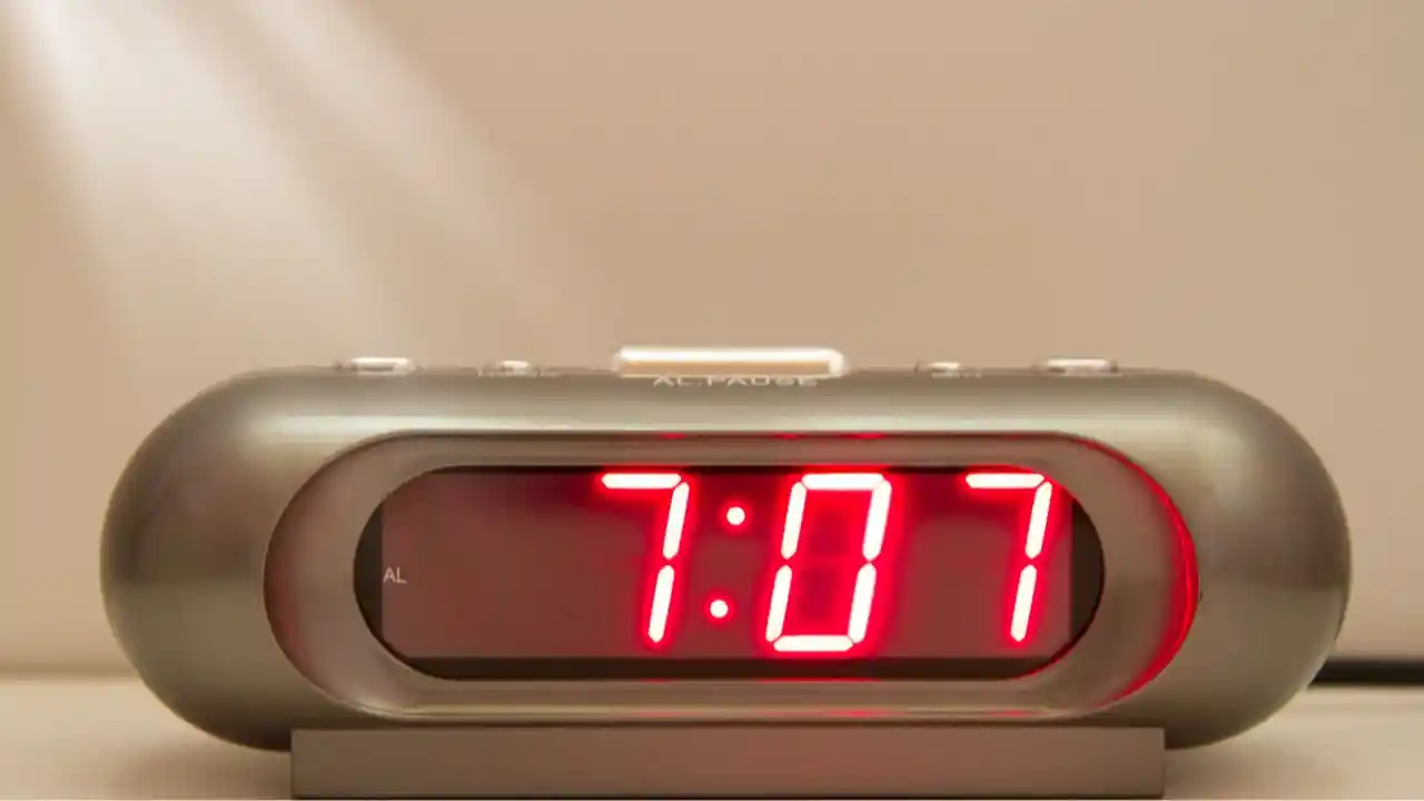 7時7分の時計