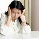 結婚式に遠方から参列する友人に“宿泊費をもつ”と伝えたら「トリプルルームで2泊お願い!」って非常識すぎない?
