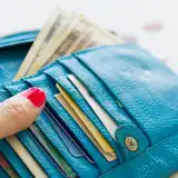 どういう意図 結婚式に家族4人で来た親族からのご祝儀が4万 お車代を包み 引き出物もこだわった花嫁のもやもやが止まらない みんなのウェディングニュース どういう意図 結婚式に家族4人で来た親族からのご祝儀が4万 お車代を包み 引き出物もこだわった花嫁のもやもやが止まらない みんなのウェディングニュース