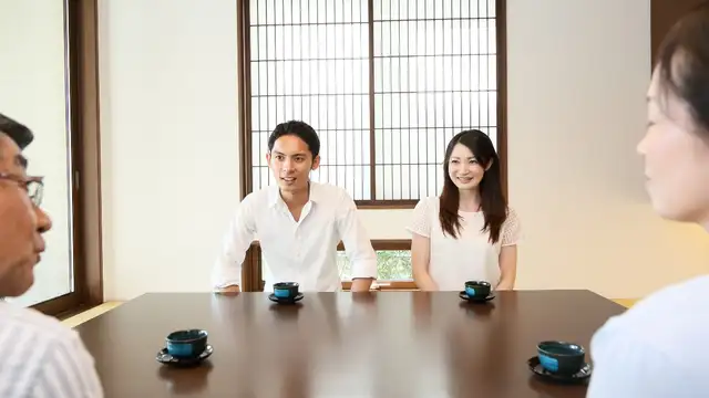 結婚挨拶で好印象を残したい 気をつけるべき 服装 マナー みんなのウェディングニュース