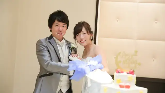 大きなチュールのリボンが飾られたビッグスプーン