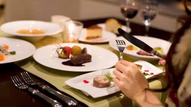 婚約指輪の渡し方 彼女が喜ぶサプライズなプレゼント方法5パターン みんなのウェディングニュース