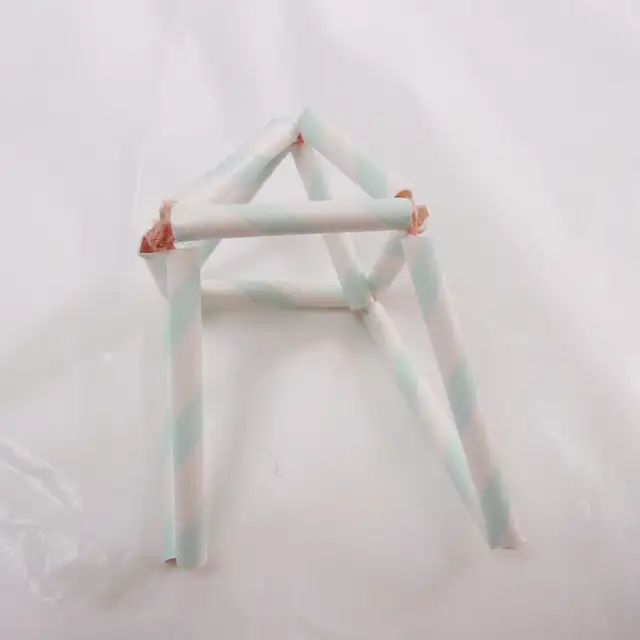 横から