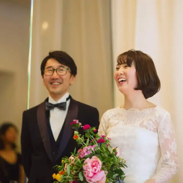 新郎新婦の笑顔