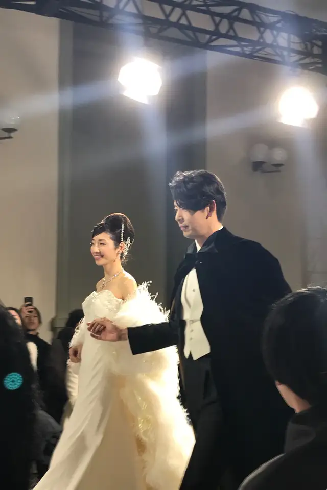 桂由美の最新作ドレス一挙公開 吉田沙保里もゲストで登場のドレスショーをお届け みんなのウェディングニュース